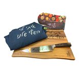 סט יוקרתי סכין שף מקצועית 20 ס"מ קרש חיתוך עץ שיטה 38*30 ס"מ וסינר ג'ינס עם הדפסה מנצנצת כולל כפפה נגד חום עם הדפסה